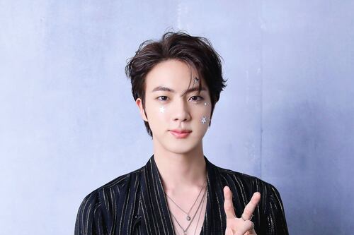 Jin do BTS completou seu serviço militar e a reação de seus fãs ao recebê-lo