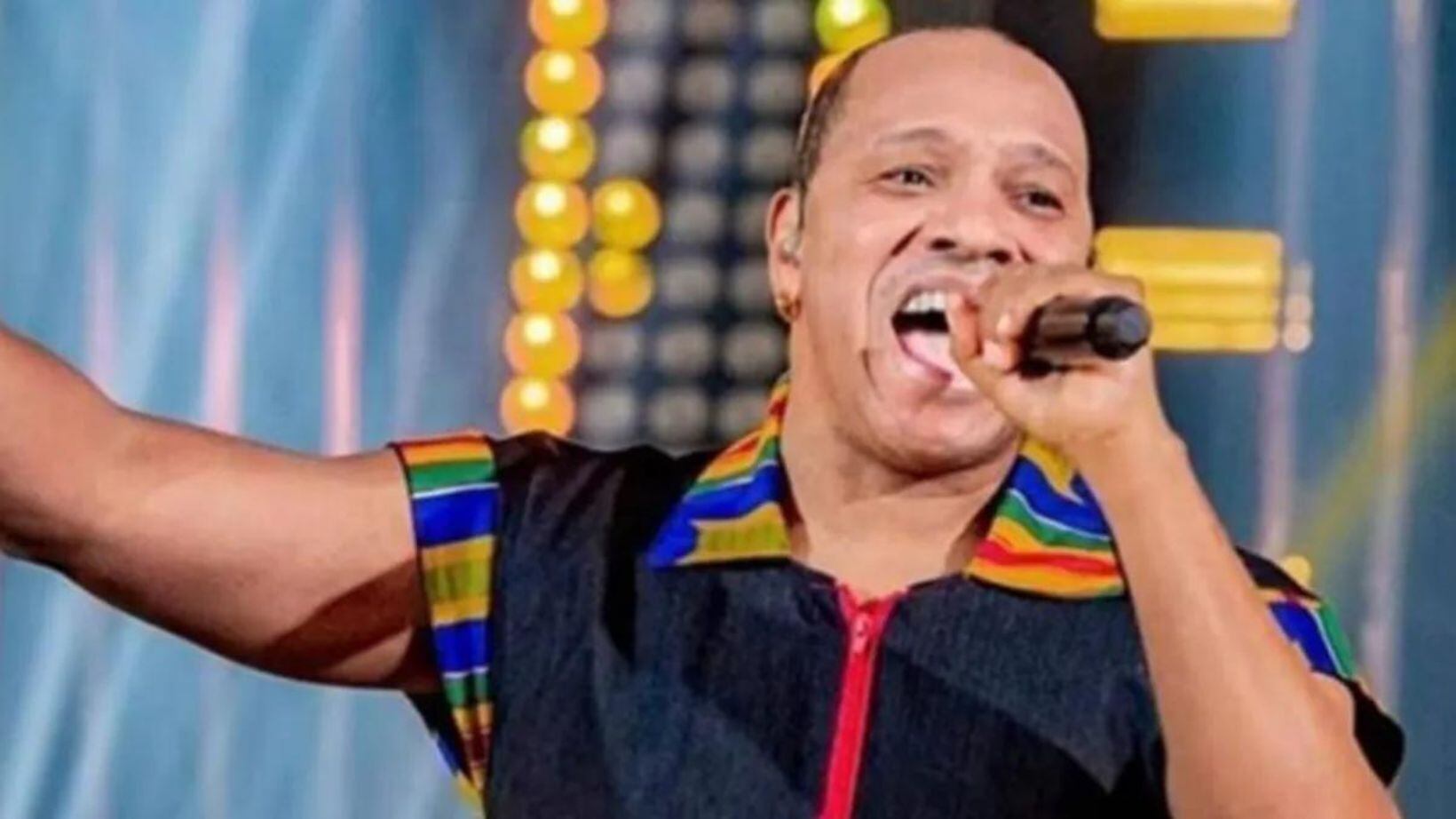 Anderson Leonardo, vocalista do Molejo, sente fortes dores e fica internado em hospital