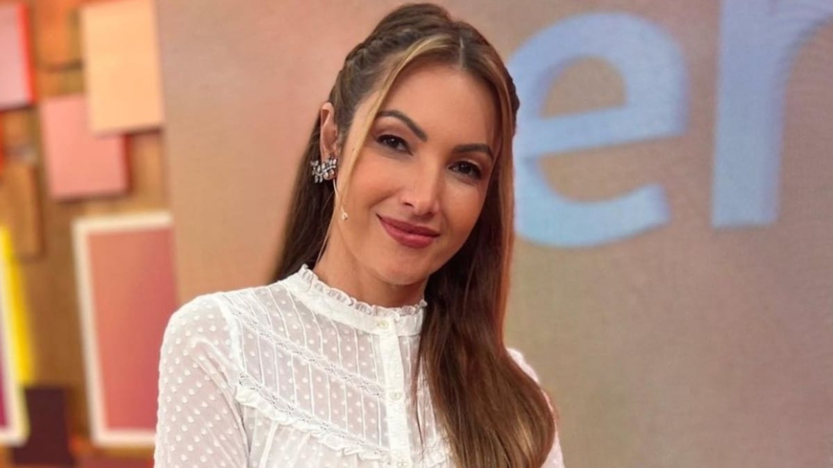 Quase sem voz, Patrícia Poeta não falta ao "Encontro" e fãs criticam a apresentadora
