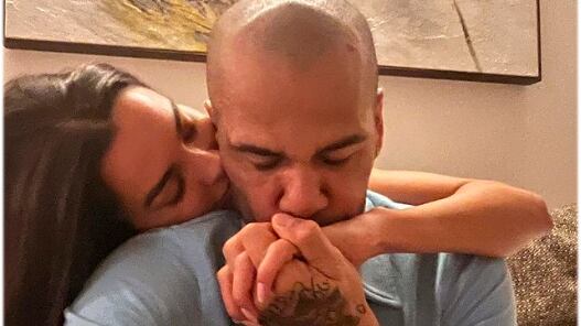 Dani Alves e sua esposa
