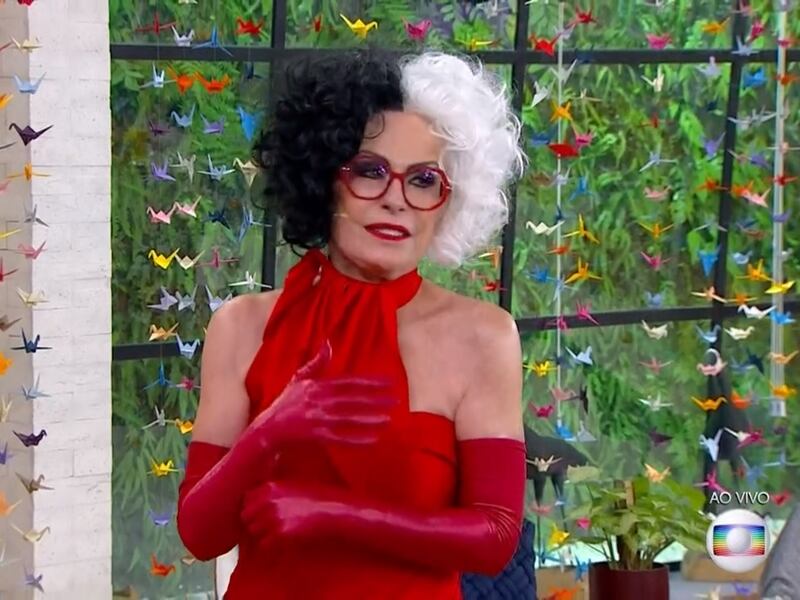 Ana Maria se veste de Cruella