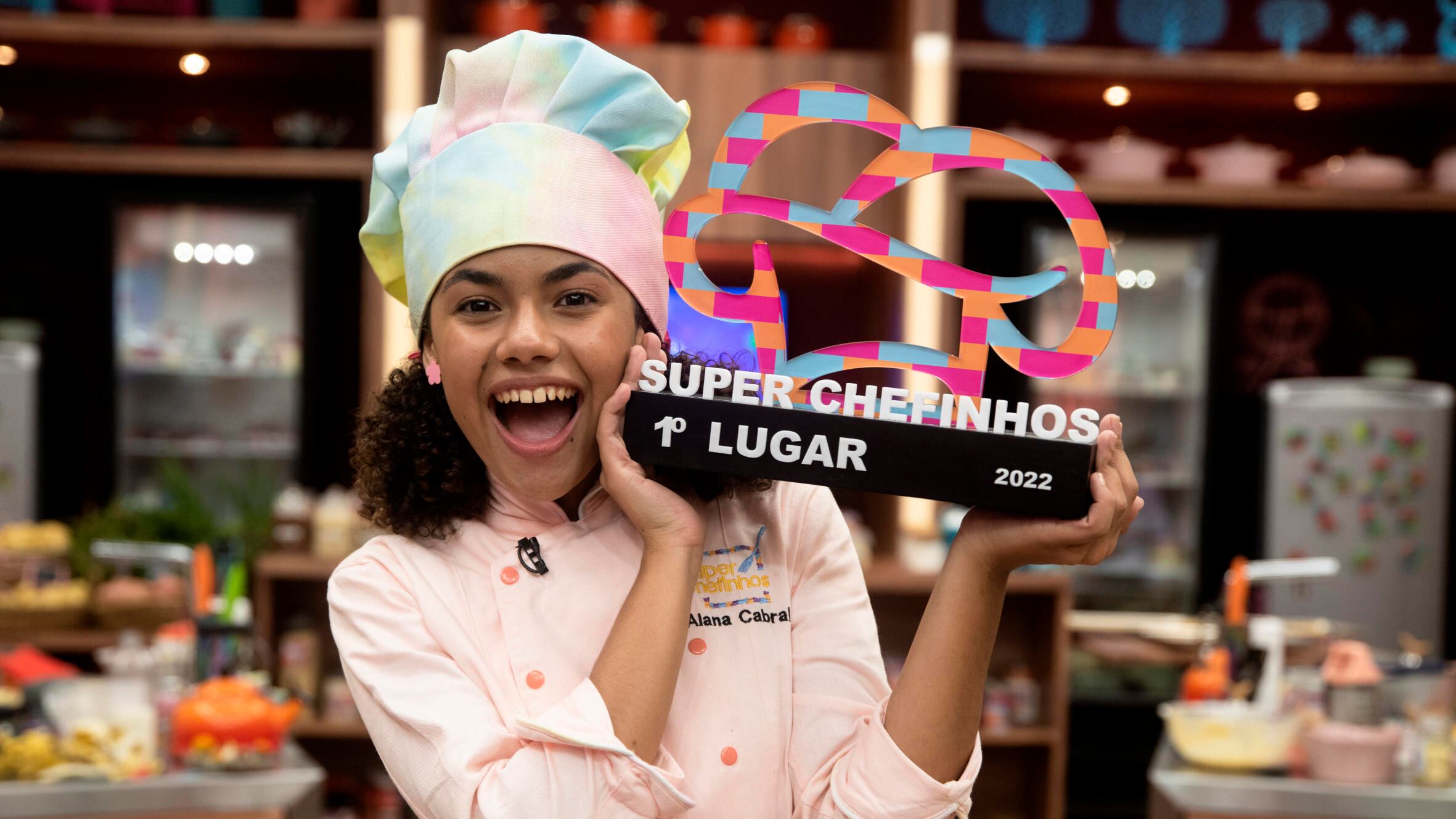 Alana Cabral é a vencedora do "Super Chefinhos ", quadro culinário do "Mais Você"
