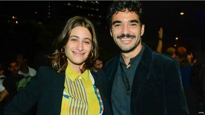 Caio Blat é visto com modelo e atriz trans no cinema