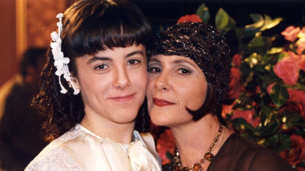 Kayky Brito e Elizabeth Savala contracenam em "Chocolate com Pimenta"