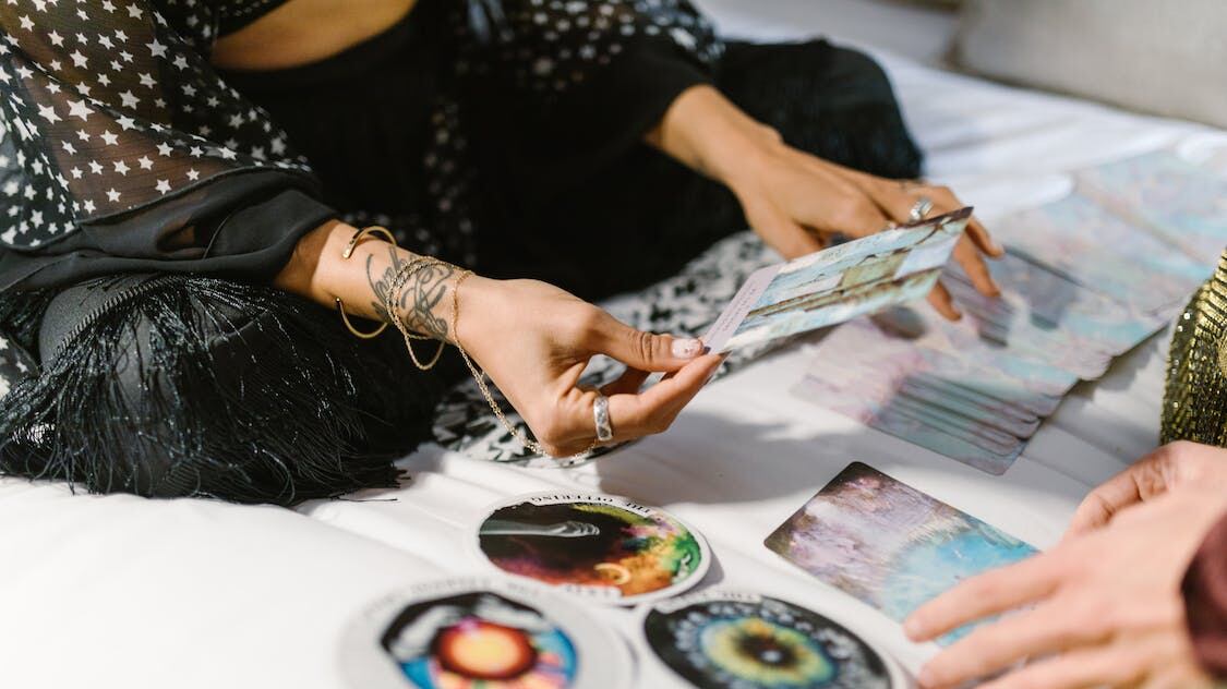 Tarot revelador: as mensagens das cartas e o que pode acontecer com Áries, Touro, Gêmeos e Câncer