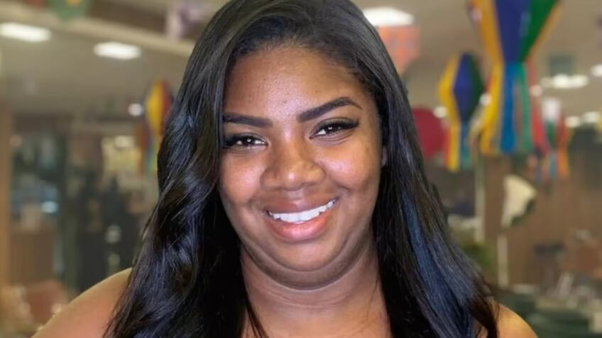 Ex-A Fazenda Raquel Brito desabafa sobre episódio da coceira íntima