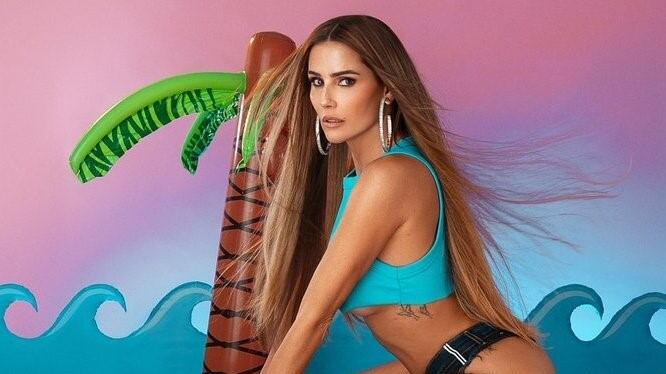 Deborah Secco revelou que o segundo filme sobre Bruna Surfistinha está mais focado em Raquel Pacheco dos dias atuais