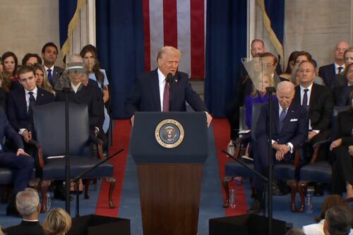 Sob comando de Trump, Estados Unidos reconhecerão apenas “dois sexos” e eliminarão programas federais que apoiam a diversidade