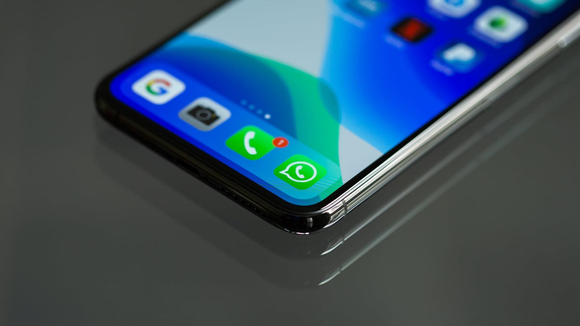 Esta é a forma que poucos conhecem de adicionar uma pessoa no WhatsApp sem pedir seu número