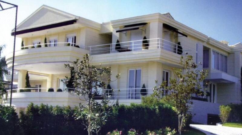 Mansão de Cafu volta a leilão em SP após Justiça negar recurso