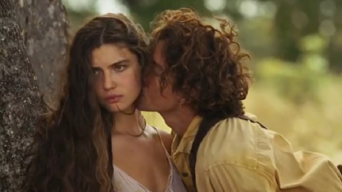 Na reta final de "Pantanal", Juma (Alanis Guillen) perde a paciência com Jove (Jesuíta Barbosa)