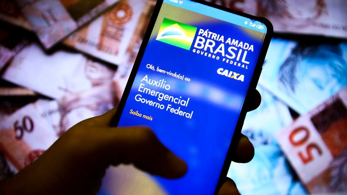 Nascidos em fevereiro e março podem sacar auxílio emergencial