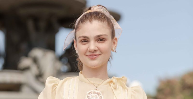 Garota do Momento - Celeste (Debora Ozório)