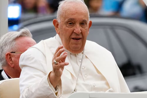 Saúde do Papa Francisco: Vaticano informa noite tranquila, mas mantém precaução