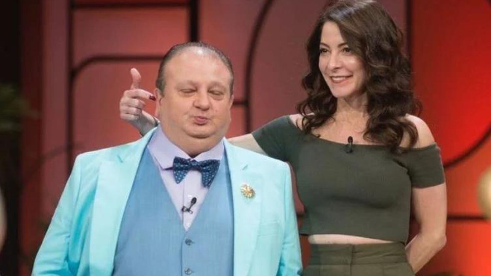 Ana Paula Padrão brinca com Érick Jacquin nas gravações do MasterChef Brasil