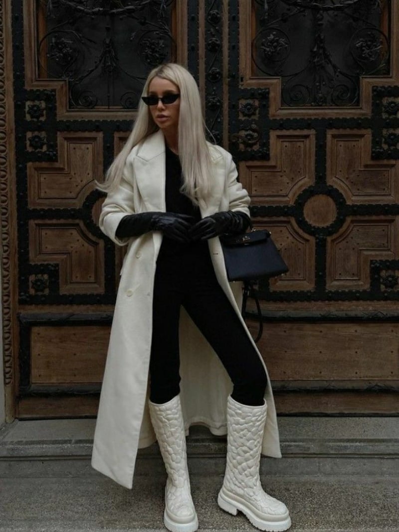 ¡Adiós botas negras! Así es como las botas blancas prometen un look distinto, chic y coqueto