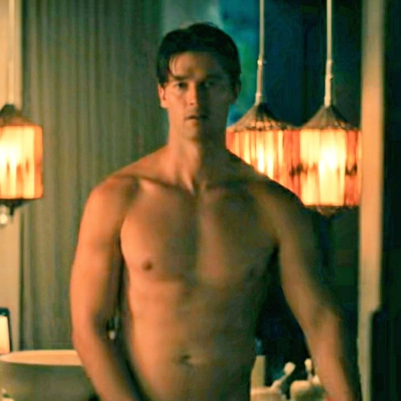 “Sei para onde foi o meu olhar. Estava a olhar para aquele p**”, disse Chris Pratt ao ver Patrick Schwarzenegger pelado em The White Lotus, da Max