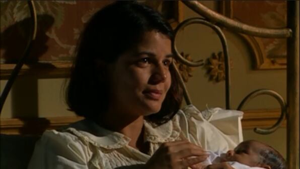 Em "Chocolate com Pimenta", Graça (Nívea Stelmann) morre após o parto