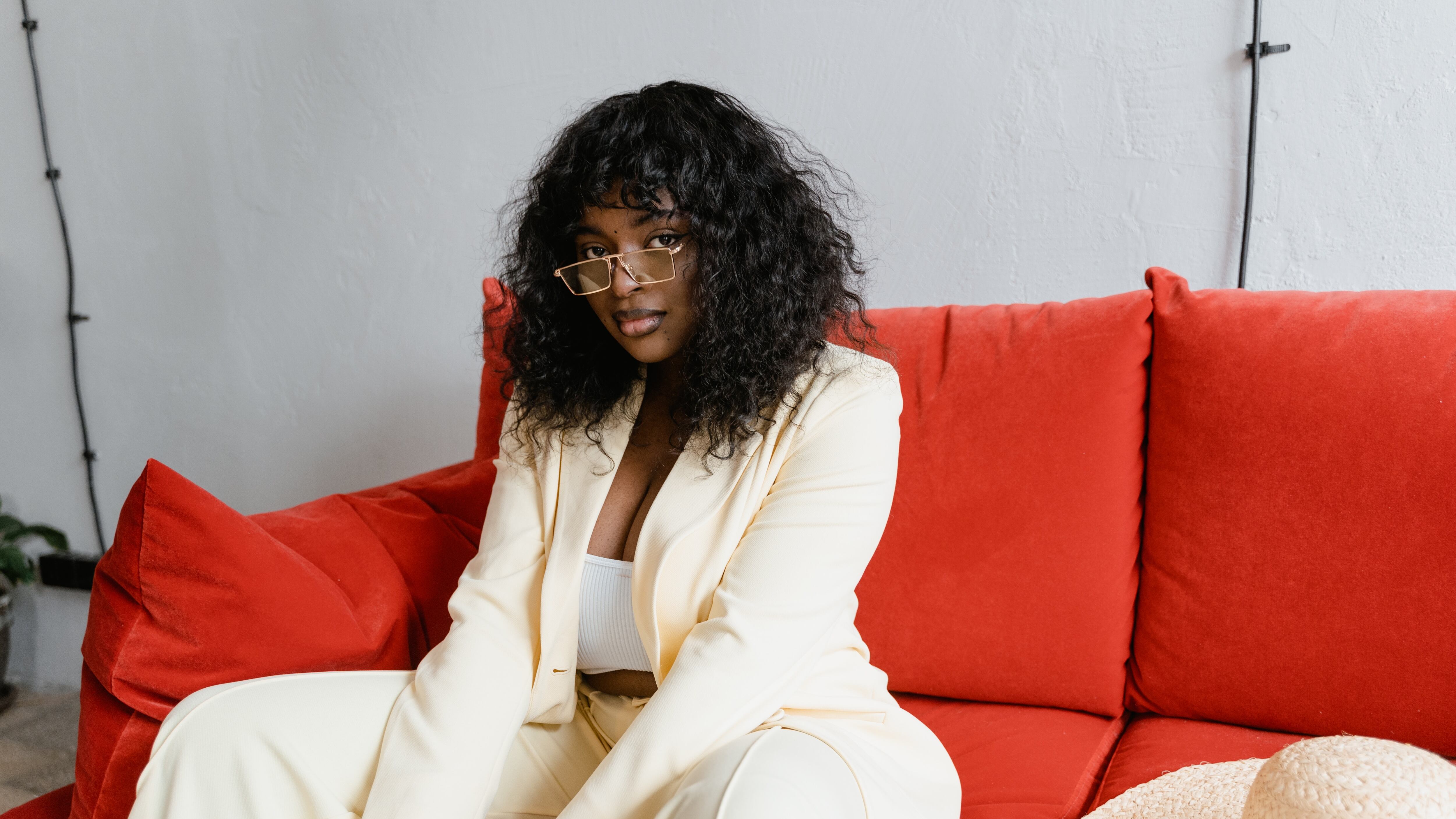 Dicas práticas para criar looks elegantes e arrasar nas combinações de roupas