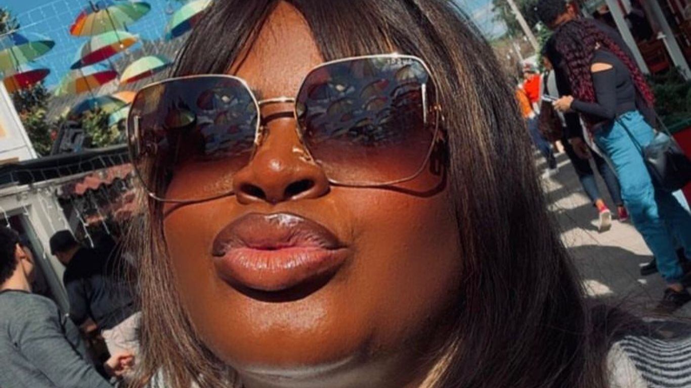 Jojo Tdynho libera piscina para os pedreiros que estão trabalhando na reforma de sua casa