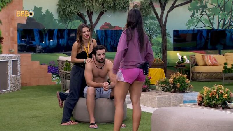 Beatriz, Alan e Matteus falam sobre Isabelle