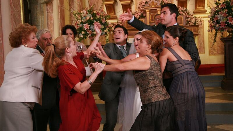 Paraíso Tropical: Igreja vira palco de uma grande briga