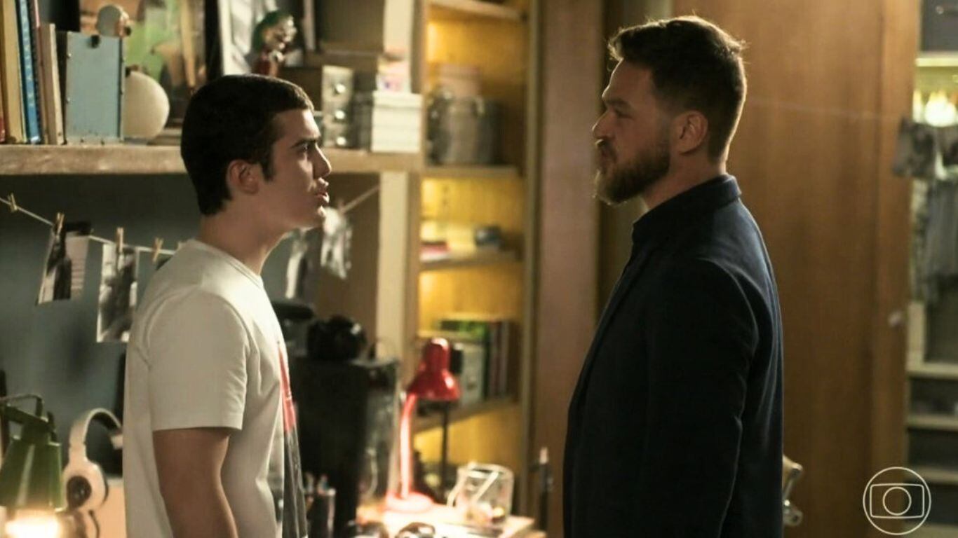 Vai na Fé Caio Manhente e Emílio Dantas surpreendem ao cantar Cazuza