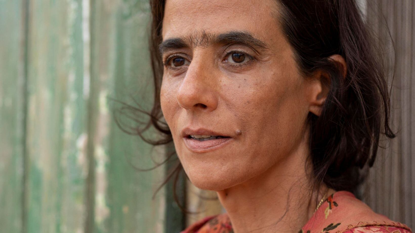 Tia Salete (Mariana Lima) assume amor verdadeiro por outro personagem da novela No Rancho Fundo