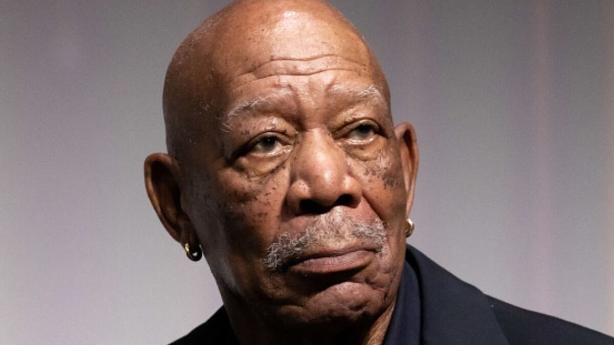 “¿Qué le pasó?”: El video de Morgan Freeman que provocó alerta en las redes