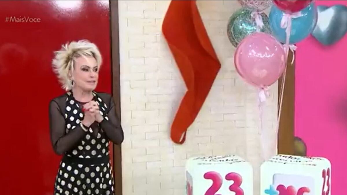 Com estúdio decorado, Ana Maria Braga celebra 23 anos do "Mais Você"