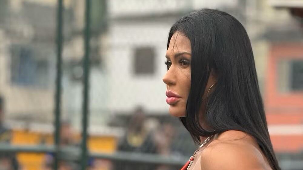 Gracyanne Barbosa grava cenas para série 'Arcanjo Renegado' (Globoplay) no Complexo da Maré