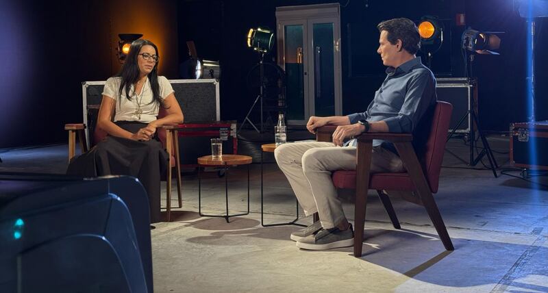 Celso Portiolli entrevista Maria Verônica Aparecida Santos, a "Grávida de Taubaté", para o Domingo Legal (SBT)