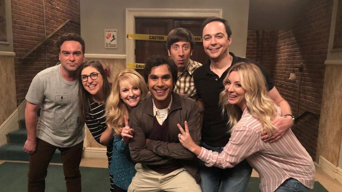A série, cujo roteiro conta as aventuras de um grupo de nerds, gerou o spin off ‘Young Sheldon’.