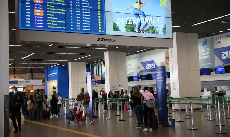 Apagão cibernético afeta aeroportos.