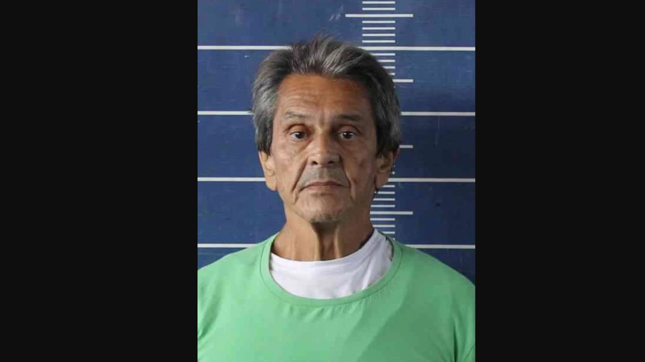 Estas são as fotos de Roberto Jefferson de uniforme dando entrada em Bangu 8, no RJ