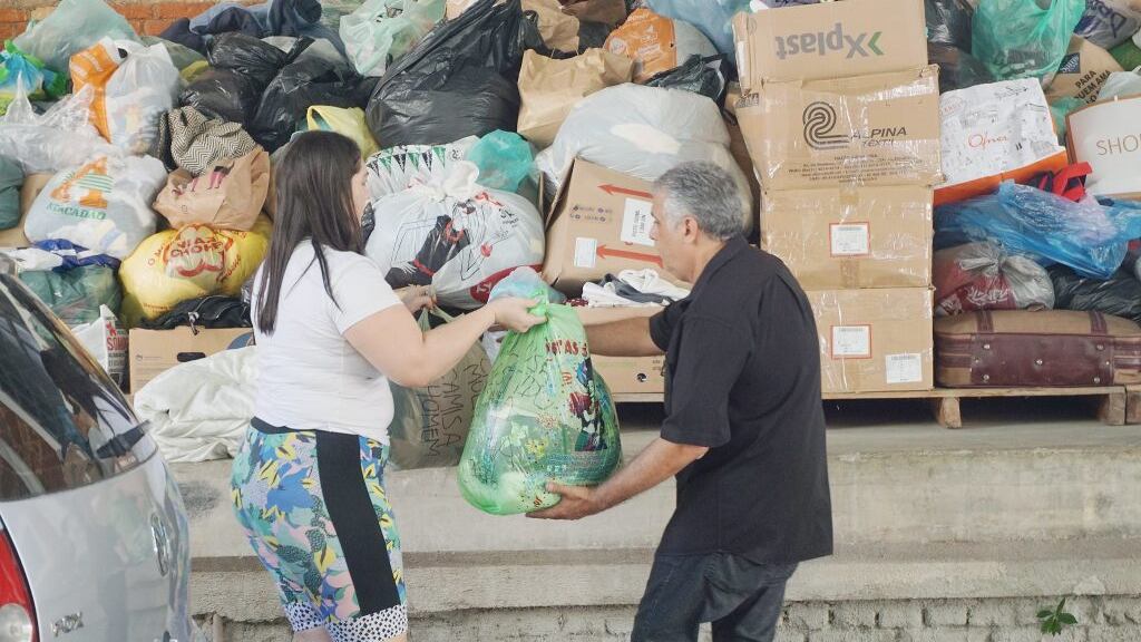 Veja como ajudar as vítimas do desastre no Litoral Norte de São Paulo