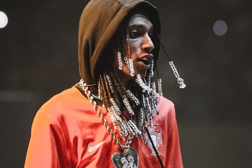 VÍDEO: Rapper Oruam é preso pela Polícia Militar na Zona Oeste do Rio de Janeiro