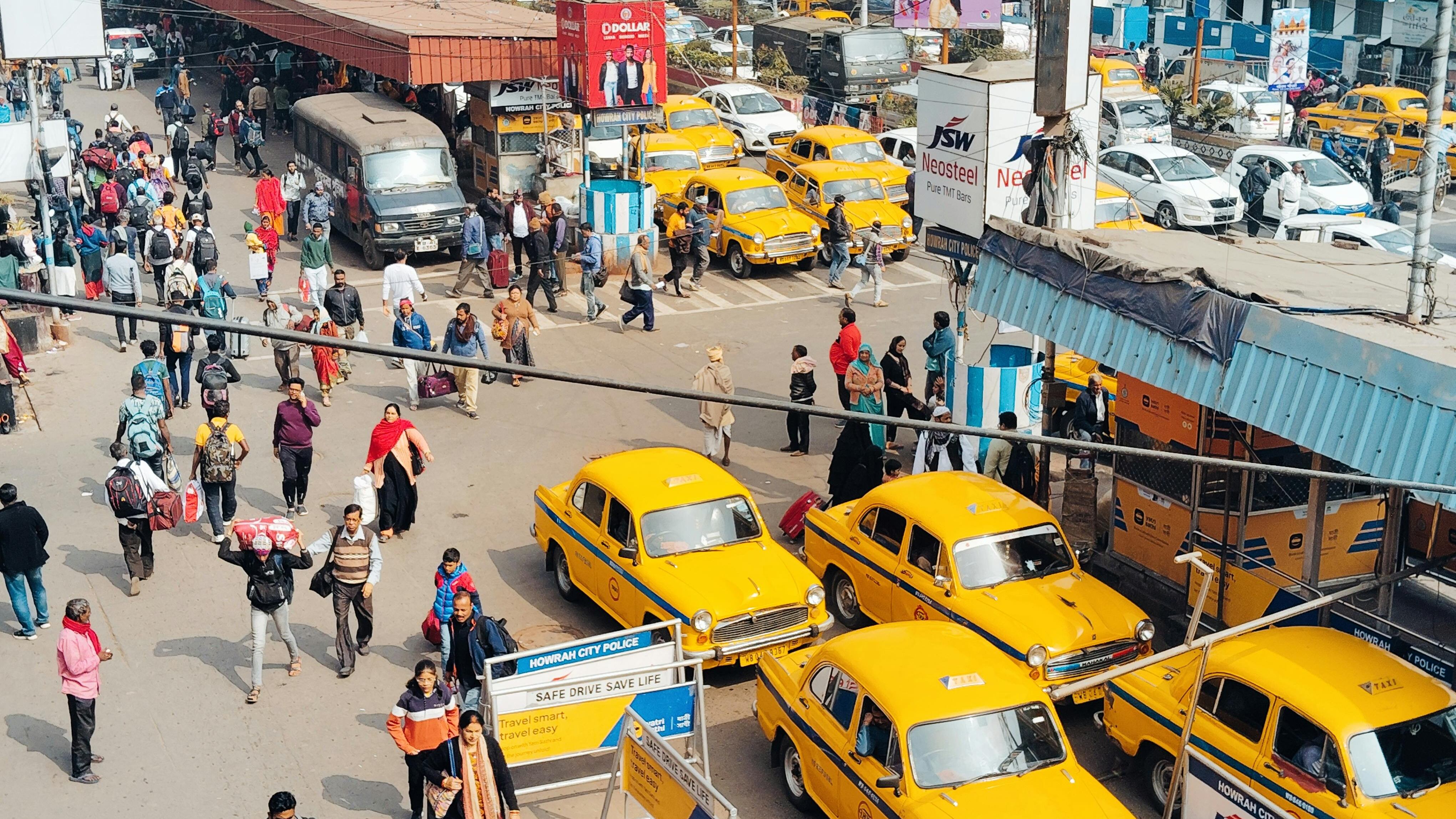 34 pessoas morrem na Índia após consumirem bebida alcóolica adulterada