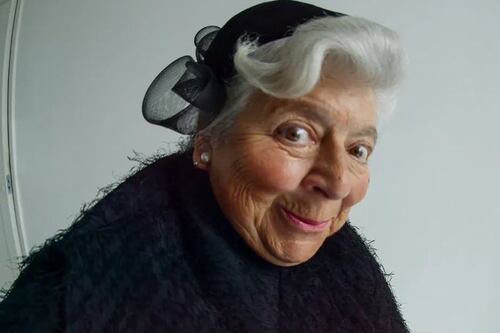 Após cirurgia, atriz de Harry Potter ganha ‘coração de vaca’; entenda o procedimento