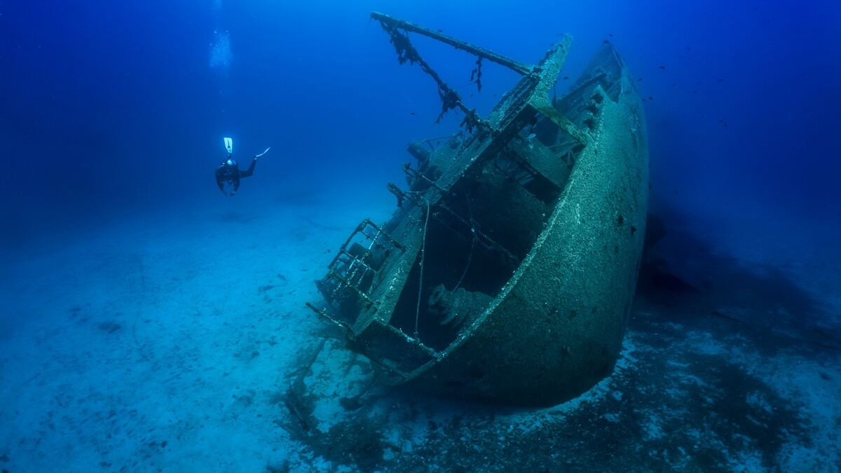 Barco hundido - Imagen referencial
