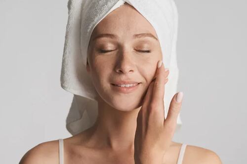 4 Dicas essenciais para sua rotina noturna de cuidados com a pele
