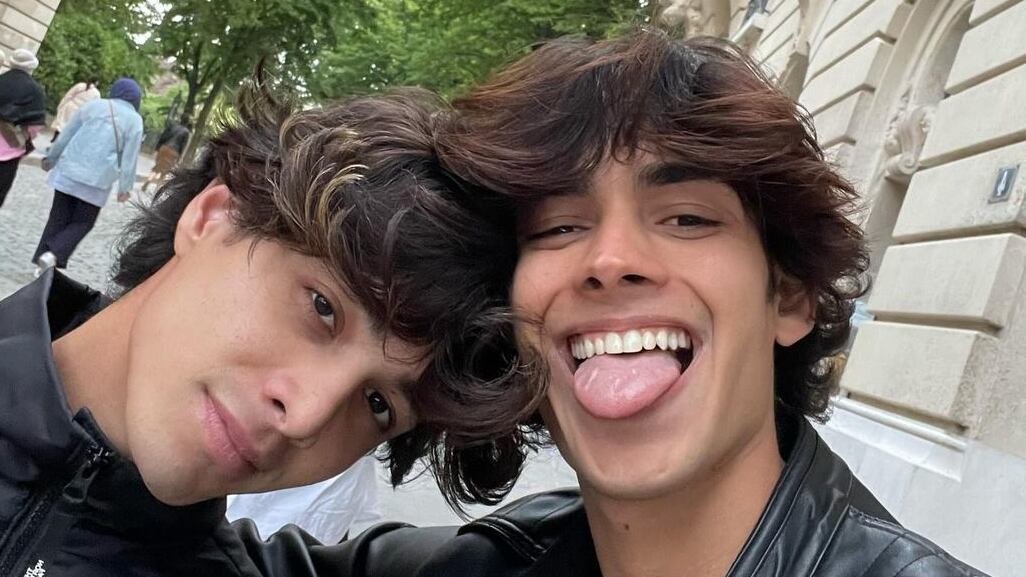 Helton Oliveira, do MasterChef Brasil, e Vitor Barreto namoram há três anos