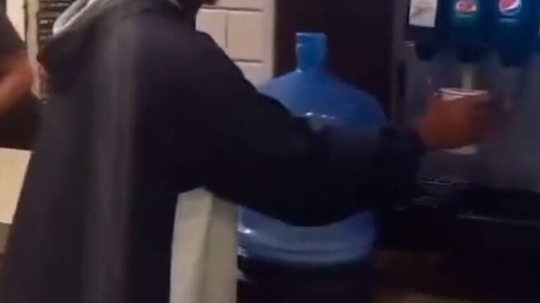 Máquina de refill de refrigerante