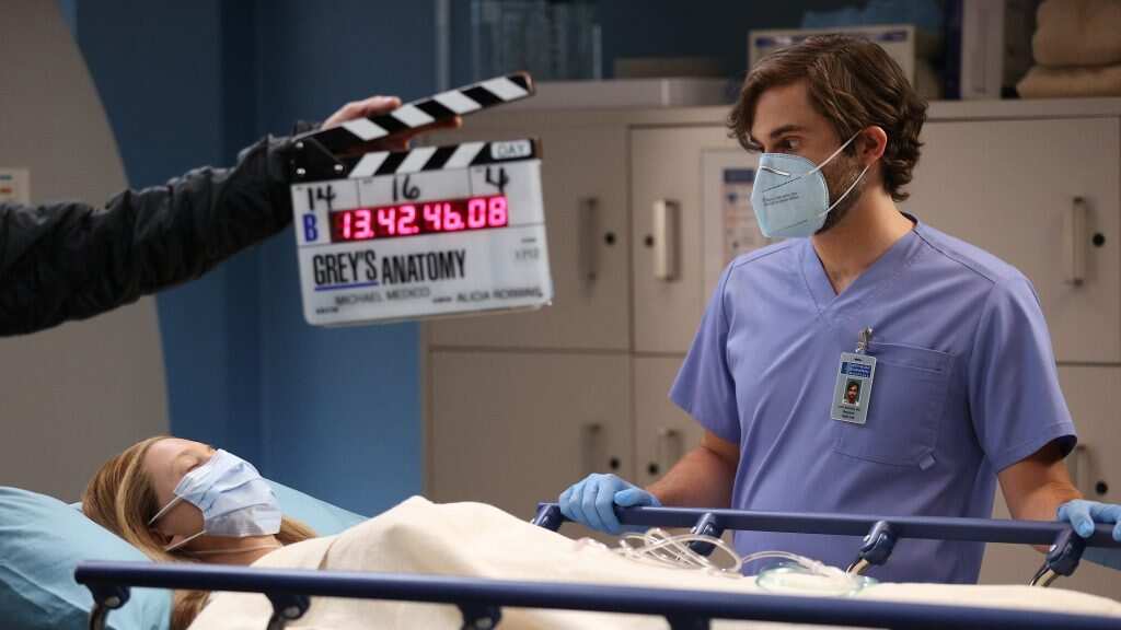 ‘Grey’s Anatomy’ pode ter mais uma surpresa BOMBÁSTICA em sua 18ª temporada