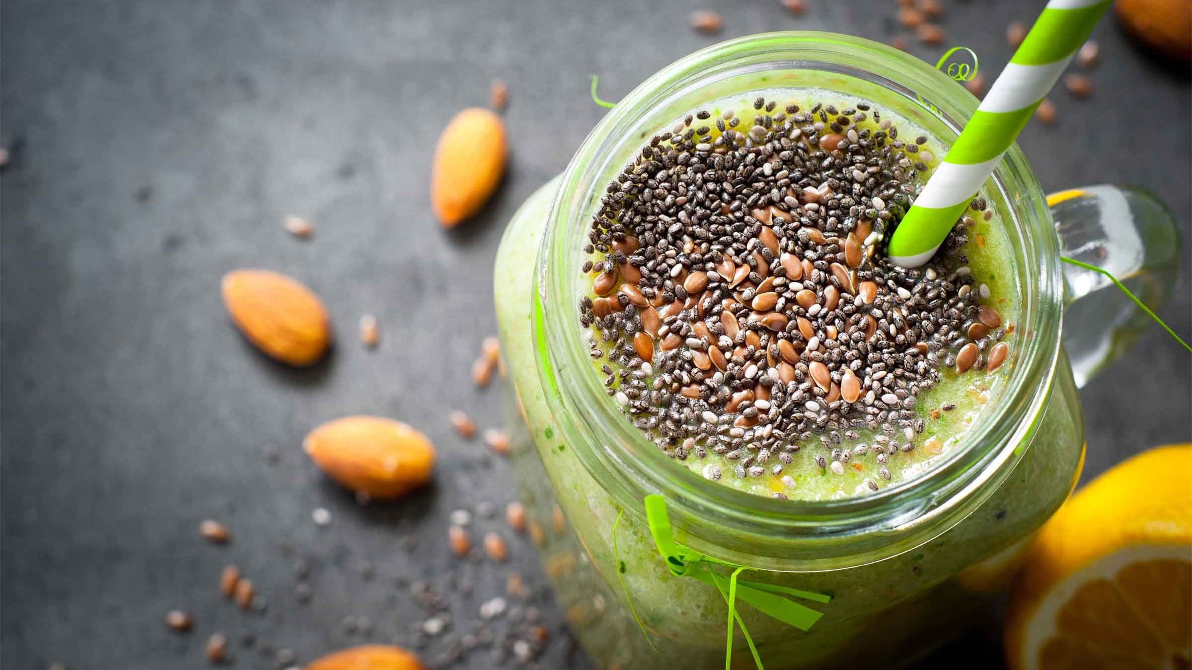 Água de limão e chia: bebida caseira fácil de fazer que auxilia no emagrecimento