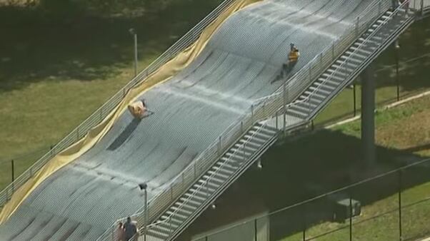 Escorregador gigante é fechados após vídeos 'radicais' viralizarem