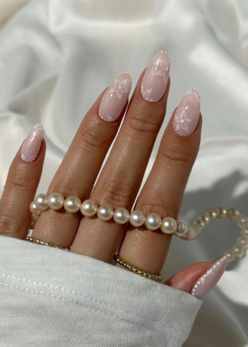 Instagram @thenailologist