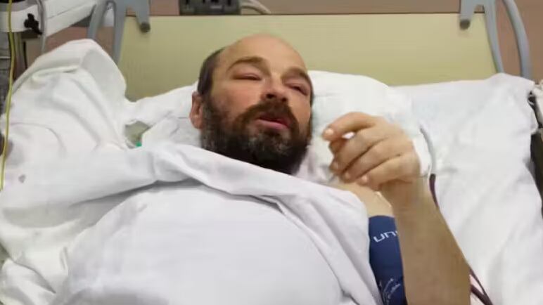 Russo sobrevive 2 meses à deriva em barco inflável e é resgatado no Pacífico