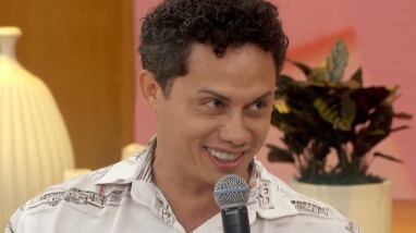 Silvero Pereira emocionou no Encontro e reforçou importância da arte e cultura na sociedade