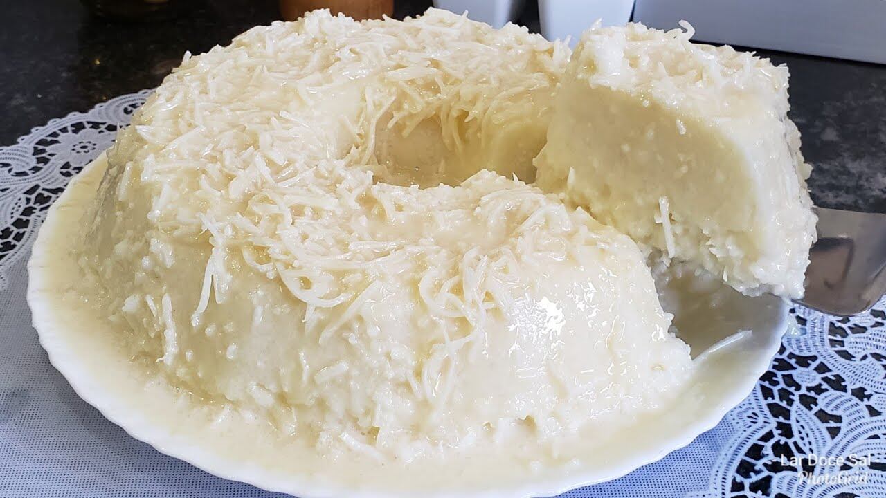 Receita caseira de cuscuz de tapioca com poucos ingredientes e de lamber os dedos